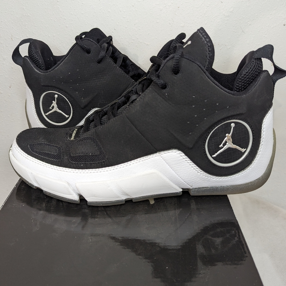 Nike Jordan Enhancer Black/White W/Silver Men's Size 9